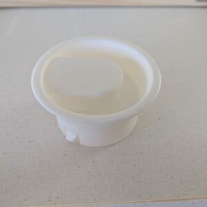 Vintage ARC International White Plastic Cap For Water Pitcher Or Carafe